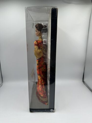 Barbie 007 LIVE AND LET DIE Mattel Solitaire Black Label bambola JAMES BOND LEGGI - Foto 11 di 15