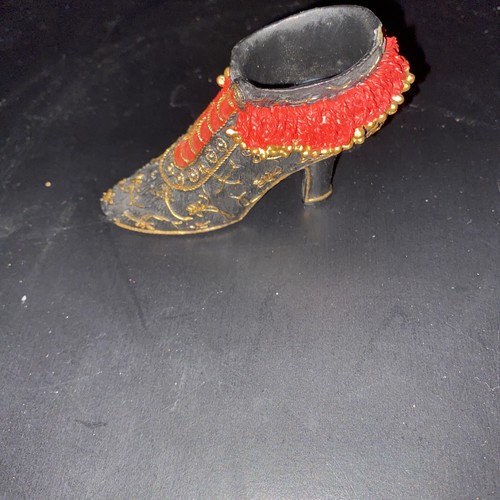 Miniature Shoe & Boot Figurines Set of 6 In Resin , Made in China - Picture 3 of 13