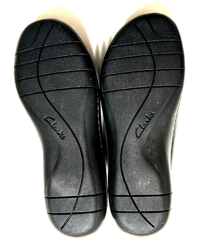 Clarks COLLECTION Black Faux Leather Size 9.5XW Brand-New Women Loafers - Picture 12 of 12