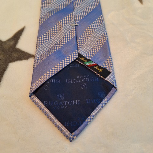 Bugatchi Uomo Mens Neck Tie Blue White Striped Pattern 100% Silk Made In Italy - Picture 5 of 10