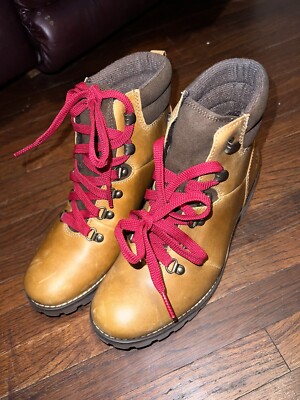 TIMBERLAND Women's 7- ELLENDALE MID HIKER BOOT Wheat