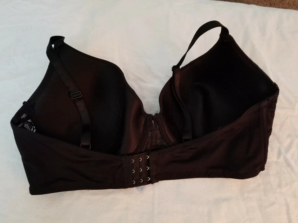 Sujetador Delta Burke negro talla 42DD Foto 2 de 3