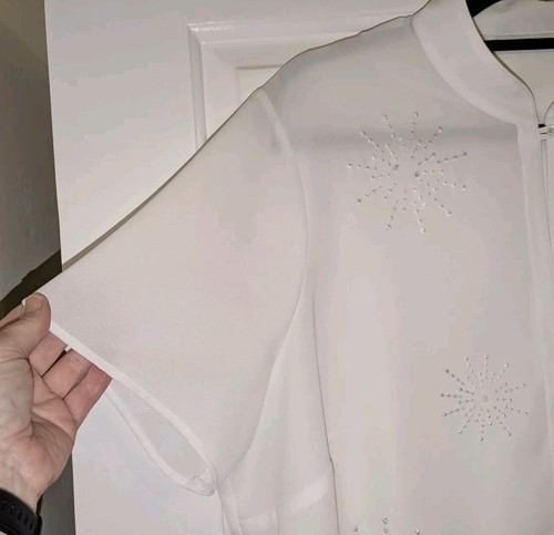 🌟 BEAUTIFUL M&S EMBROIDERED STAR, BEADED WHITE BUTTON UP BLOUSE TOP SIZE 20 - Picture 7 of 12