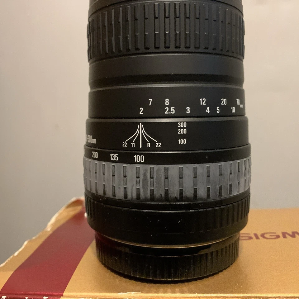 Sigma DL 100-300mm F4.5-6.7 DL Lens For Canon AF Interchangeable Lens Filter 55 - Image 2 of 4