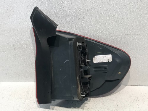 11-13 BMW X5 E70 DRIVER LEFT LH TAIL LIGHT STOP BRAKE LAMP OEM 7227791 - Picture 5 of 7