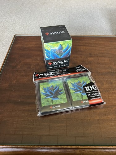  Black Lotus ultra pro commander 100+ Deck box And Sleeves Magic the gathering