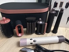 Dyson Airwrap brosse à air chaud avec accessoires, coffret/étui rose noir