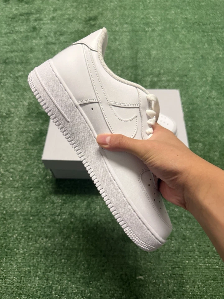 Nike Air Force 1 Low Triple Blanco '07 - HOMBRE | MUJER | NIÑO’S Foto 3 de 4