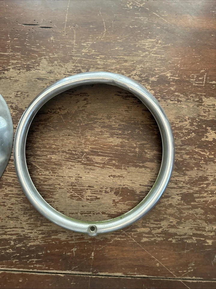 Juego de 2 molduras/anillos faros Volkswagen Beetle 1968-1972 OEM... Fabricante de equipos originales. U Foto 4 de 4