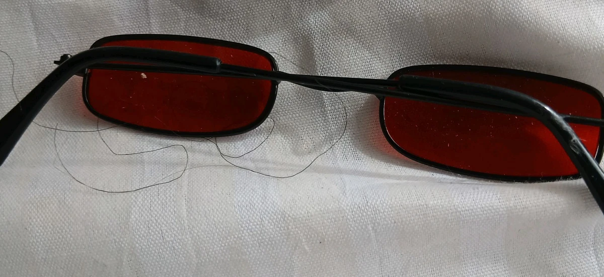 Vampiro gótico diablo ozzie gafas rojas especificaciones Halloween disfraz festival accesorios