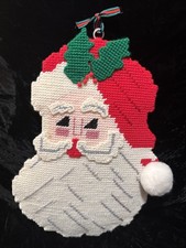 NEEDLEPOINT Santa WALL HANGING CHRISTMAS SANTA CLAUS