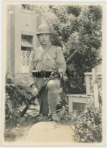 Original Japanese Army Photo Imperial Guards Troops w/ Type 99 Rifle c.1944 S61