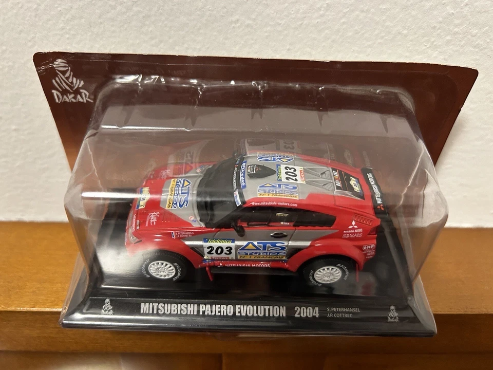 Modellino Mitsubishi Pajero Evolution Parigi Dakar 2004 S. Peterhansel 1/43 - Immagine 4 di 4