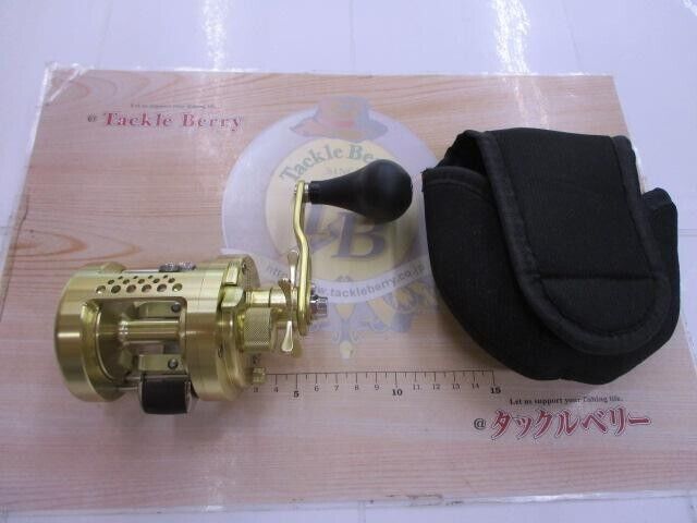 Shimano 01 Calcutta Conquest 400 RH Baitcasting Reel Shimano 01 Calcutta Conquest 400 RH Baitcasting Reel