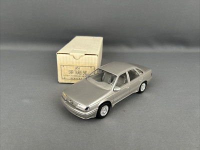 Ertl 1989 Ford Taurus SHO Dealer Promo Car Light Titanium Metallic