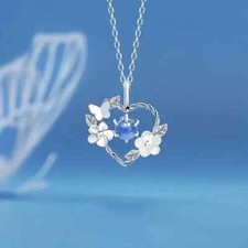 Simple Cute Flower Decor Heart Shaped Crystal Pendant Necklace Elegant Jewelry
