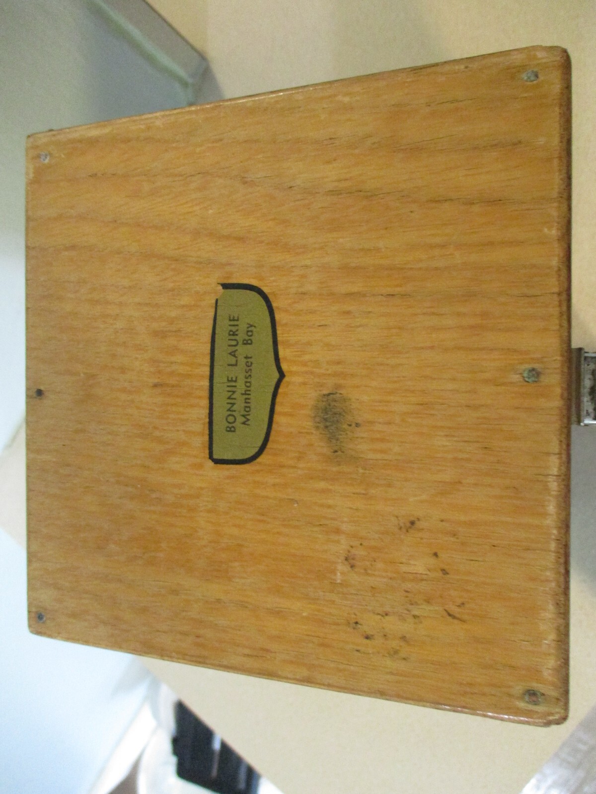 BONNIE  LAURIE MANHASSET BAY HAND BEARING COMPASS TYPE HB-65 IN WOOD BOX CASE