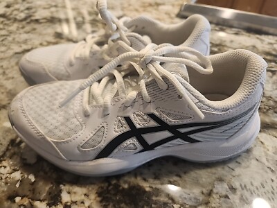 Girls Asics Volleyball Shoes Size 1  1/2
