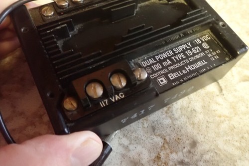 Vintage Bell & Howell Vintage Dual Power Supply 18 VDC -100 mA Type 19-621 - Picture 3 of 9