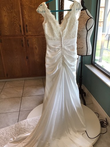 Maggie Sottero Wedding Dress Maggie Memories White Train Size 6 - Picture 9 of 12