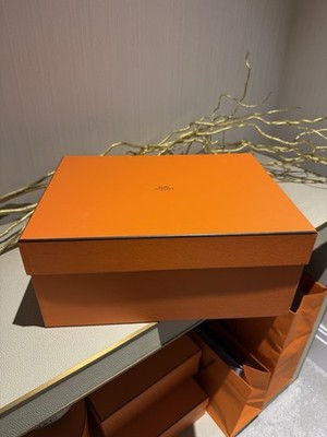 Hermes 100% Authentic Leerkarton     35x27x15 Brandneu