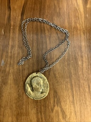 Vintage Halskette von Accessocraft NYC Im Stil Einer Römischen Münze Modeschmuck