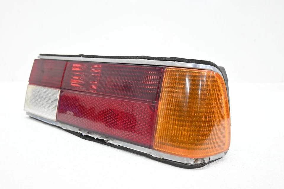 ⭐ Conjunto de lámpara de luz trasera derecha del lado del pasajero 83-87 Bmw E24 serie 6 OEM Foto 3 de 4