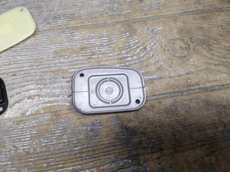 Harley Davidson Touring Front Brake Fluid Master Cylinder Reservior Cap - Imagen 4 de 4