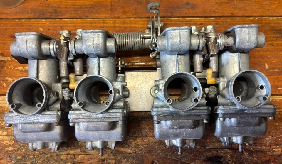 rampe carburateurs mikuni vm 26 - Photo 1/4