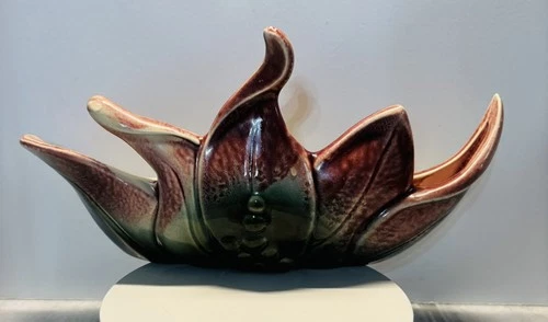 Vintage MCM Hull Pottery USA Pink/Dark Green Wall Pocket Planter #112  P23