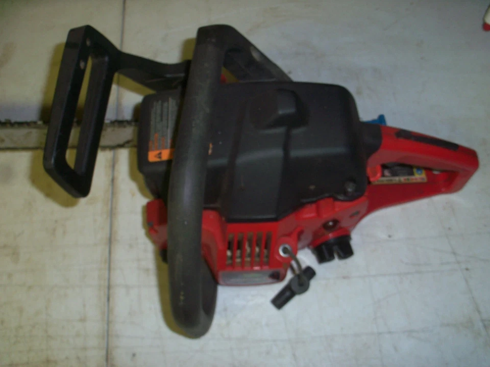 Sierra de cadena Snapper S1838 38cc vintage, barra de 18" (sierra para piezas) Foto 2 de 4