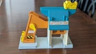 Vintage 1976 Fisher Price Little People LIFT AND LOAD DEPOT #942 Playset Only