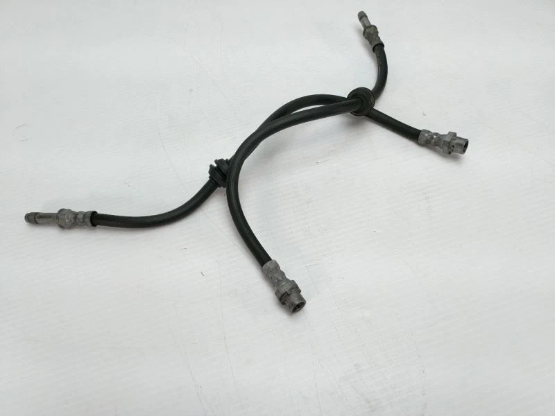 BMW 325i 330i 325ci E46 2005 tracción trasera marca FTE juego de mangueras de freno delanteras izquierda y derecha Foto 2 de 4