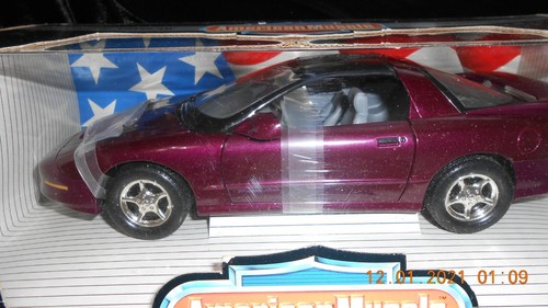 Ertl Collectors Edition 1996 Firebird Trans Am 1/18 Scale Diecast American Muscl - Picture 2 of 6