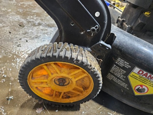 Poulan Model 961420140 FWD Push Mower Not Working for Parts - Picture 36 of 64