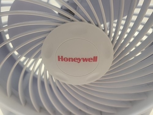 Honeywell HT-900 TurboForce Air Circulator Fan White, Small - Picture 6 of 7