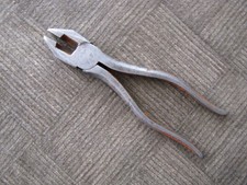Wire Cutters w Non Slip Handles - MERIT - 6 1/4" Pliers, Vintage - Made in USA