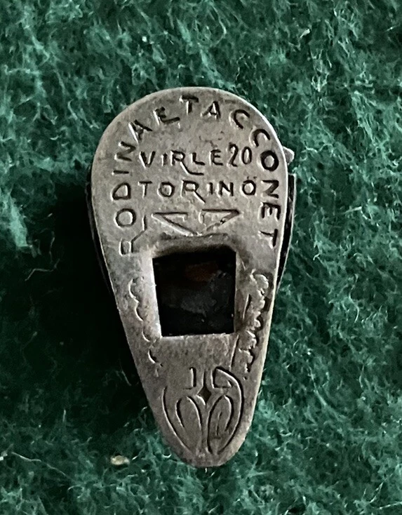 Foto 2 di 2
