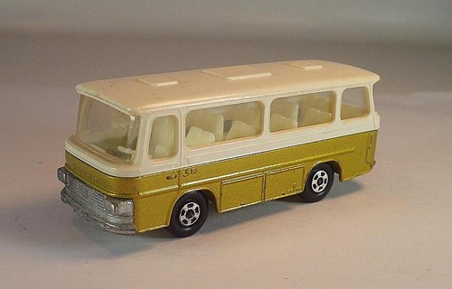 Matchbox Superfast Nr. 12 Setra Coach goldmetallic schmale Hohlräder #452 - Bild 1 von 3