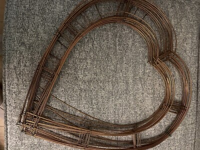 18 Inch Wreath Frame Heart X UK
