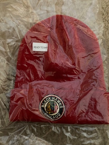 Chicago Blackhawks hockey Men's OTS cuff knit red hat NEW NWT hockey fan gear - 第 1/2 張圖片