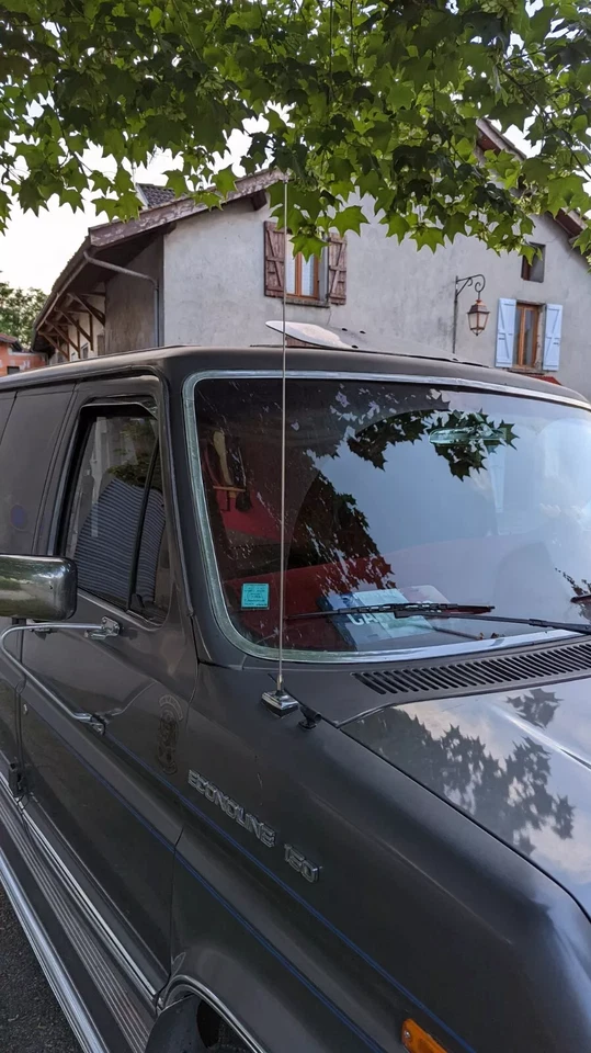 Barra de mástil de antena de acero inoxidable 31" para Ford E150/250/350/450/550 Econoline 1992-2025 Foto 4 de 4