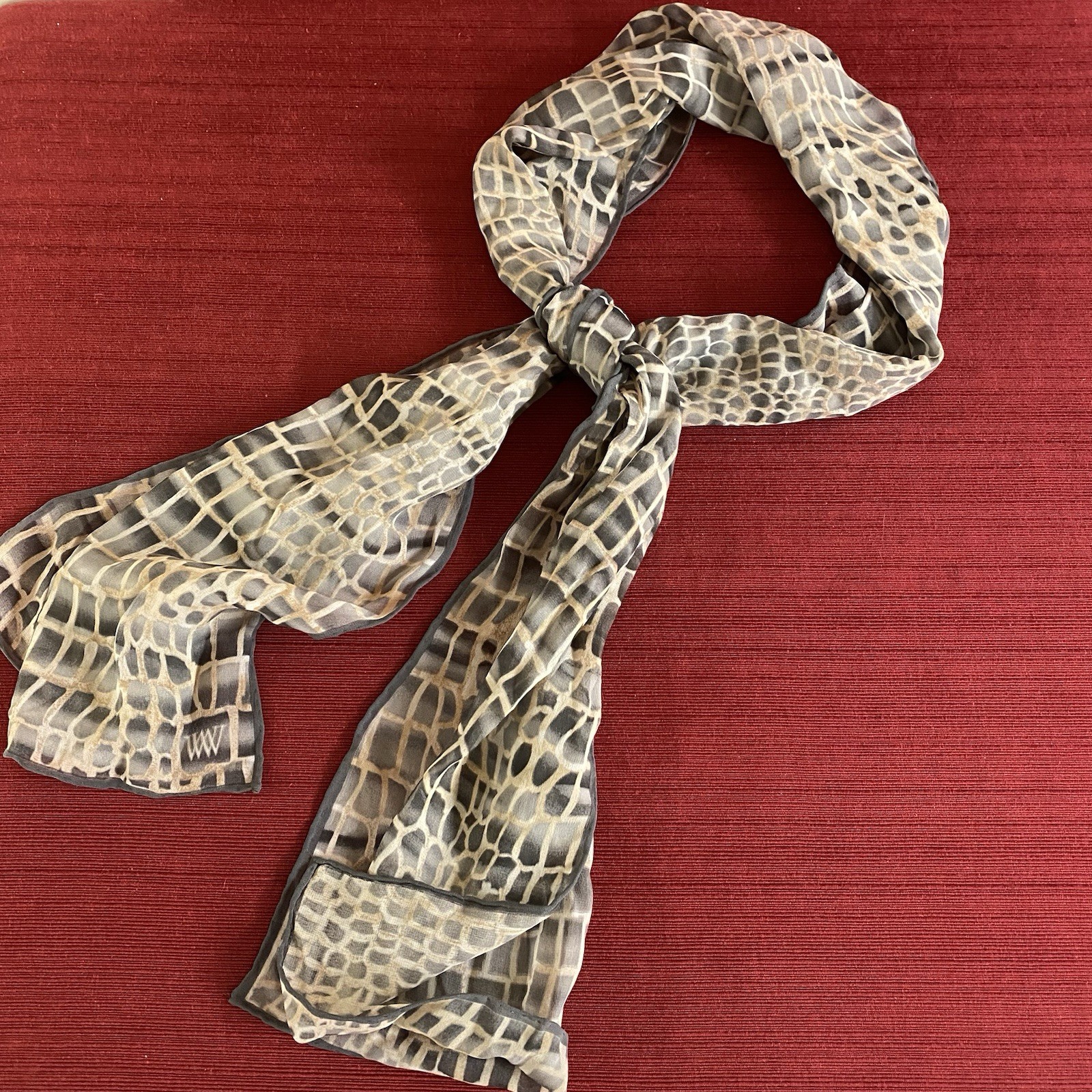 WW Grey And Tan Giraffe Pattern Rectangular Sheer… - image 1