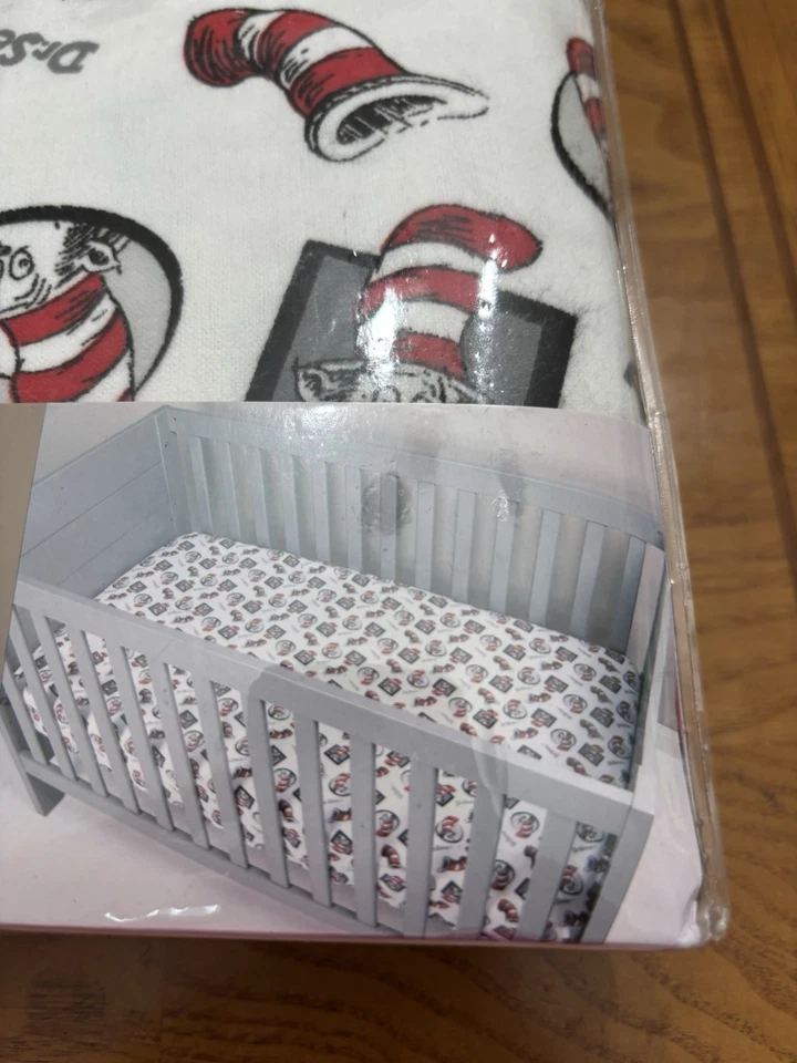 Sábana Ajustable Dr. Seuss By Trend Lab Cuna 100% Algodón Franela Gato En El Sombrero Nueva Foto 3 de 4