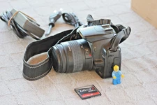 Canon EOS  8MP Digital SLR Camera 350D Black - Body + 38-76 lens - Works charger