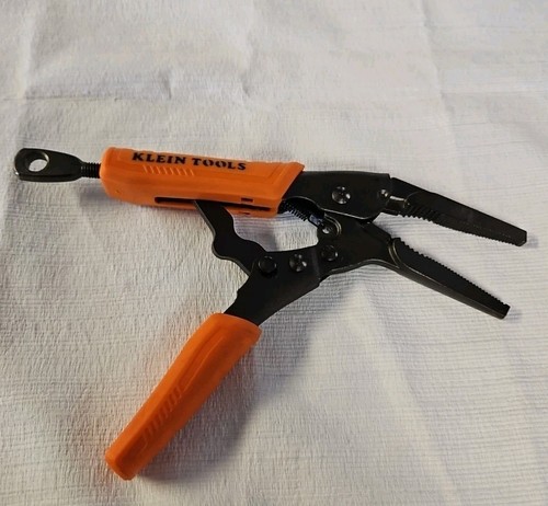 Klein Tools 38611 Long Nose Locking Pliers with Quick Release Handles, 6-Inch - Picture 3 of 5