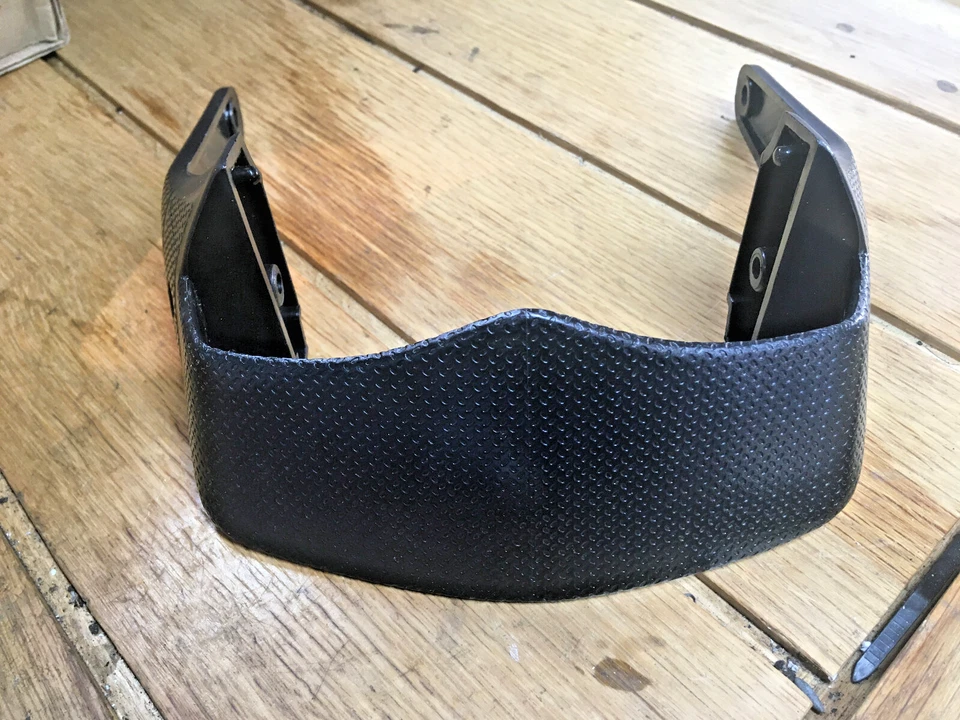 Mv Agusta F4 750/1000 first gen standard front mudguard rear legs plastic - Image 3 of 4