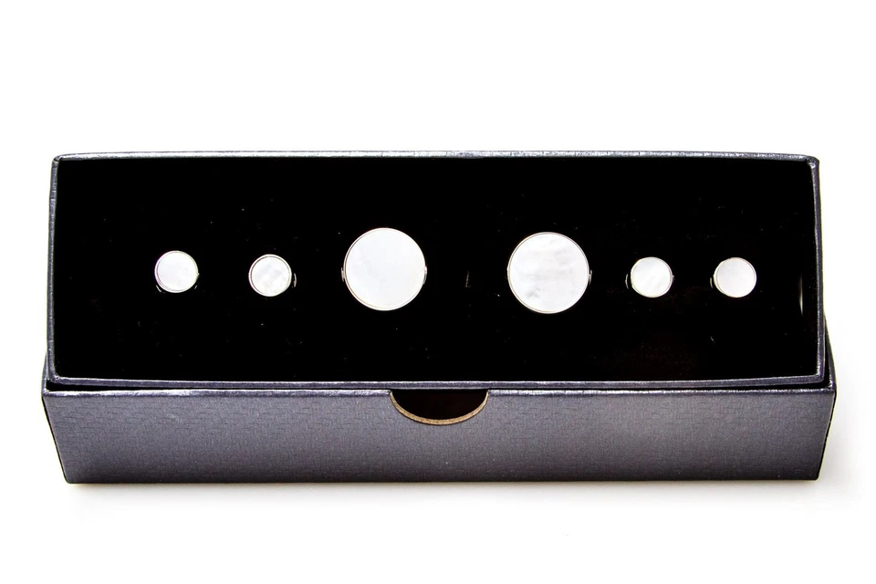 Juego de esmoquin gemelos y tachuelas madreperla caja de regalo paño de pulido Foto 2 de 4