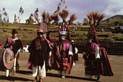 ecuador, TUNGURAHUA, Indios Salasacas, Indians (1980s) Postcard