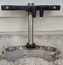 2005 2006 Suzuki GSXR1000 TRIPLE CLAMPS TRIPLE TREES OEM READ DESCRIPTION BELOW 